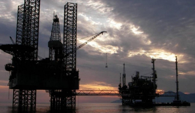Οι FT αποκαλύπτουν το σχέδιο της Κομισιόν για εμπάργκο στο ρωσικό πετρέλαιο