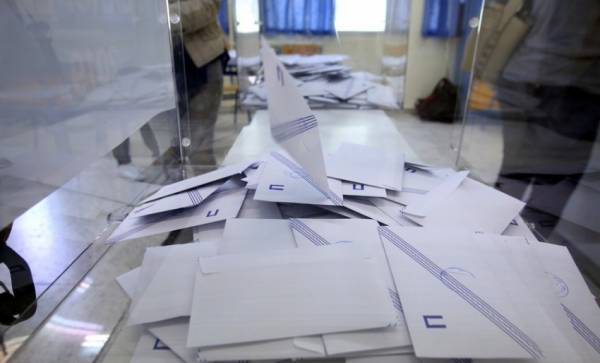 Ψήφος Ελλήνων Εξωτερικού: Αλλαγή στάσης από το ΚΙΝΑΛ - Η ώρα της σύγκρουσης