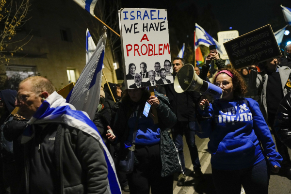 Ισραήλ: Δεκάδες χιλιάδες διαδήλωσαν κατά της μεταρρύθμισης του δικαστικού συστήματος