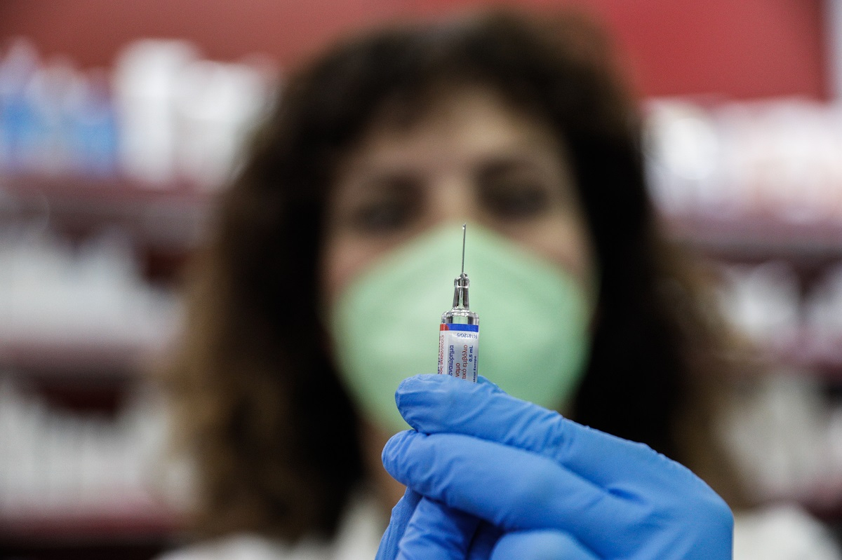 Εμβόλιο γρίπης: Οι παρενέργειες και πότε εμφανίζονται