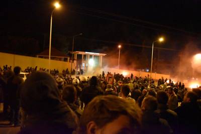 Μυτιλήνη: Συνεχίζεται η γενική απεργία - Το χρονικό των συγκρούσεων