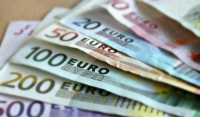 Συμπίεση μισθών από 713 έως 927 ευρώ