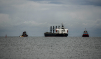 Συναγερμός στο Στενό Καφηρέα: Επιβατηγό συγκρούστηκε με φορτηγό πλοίο