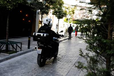 Κορονοϊός στην Ελλάδα: 96 συλλήψεις για παραβίαση των έκτακτων μέτρων πρόληψης