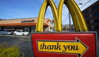 ΗΠΑ: Κατάστημα McDonald&#039;s κατηγορείται ότι έβαζε δύο 10χρονα να εργάζονται χωρίς αμοιβή μέχρι τα ξημερώματα