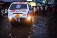 Ινδία: Δεκατρείς νεκροί και 16 αγνοούμενοι από πλημμύρες