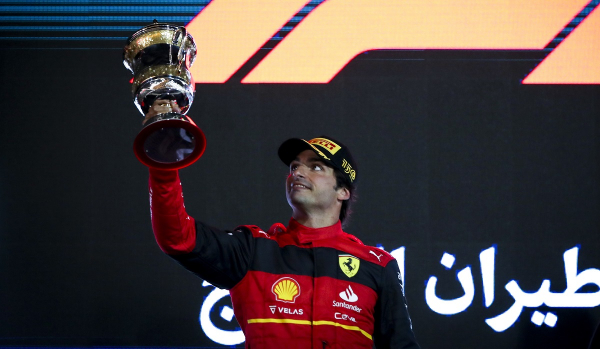 Ferrari: Ο Κάρλος Σάινθ αποκάλυψε το «κλειδί» της επιτυχίας