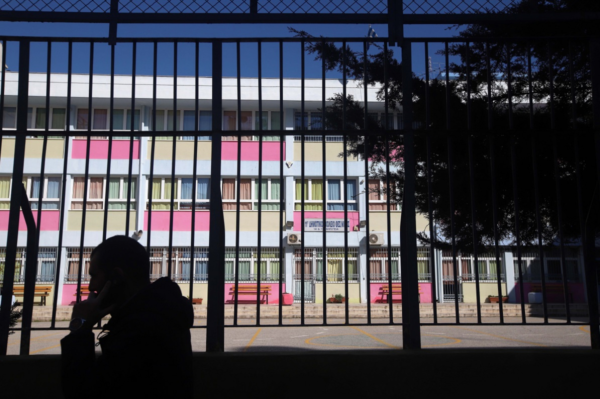 «Φωνές» για κλειστά σχολεία από τους ειδικούς - Τι θα κρίνει τις εξελίξεις