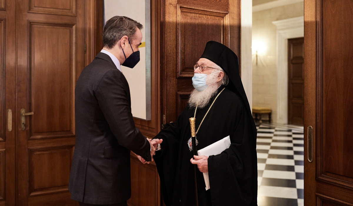 Μητσοτάκης σε Αρχιεπίσκοπο Αλβανίας: «Είστε γέφυρα συμφιλίωσης μεταξύ των δύο χωρών