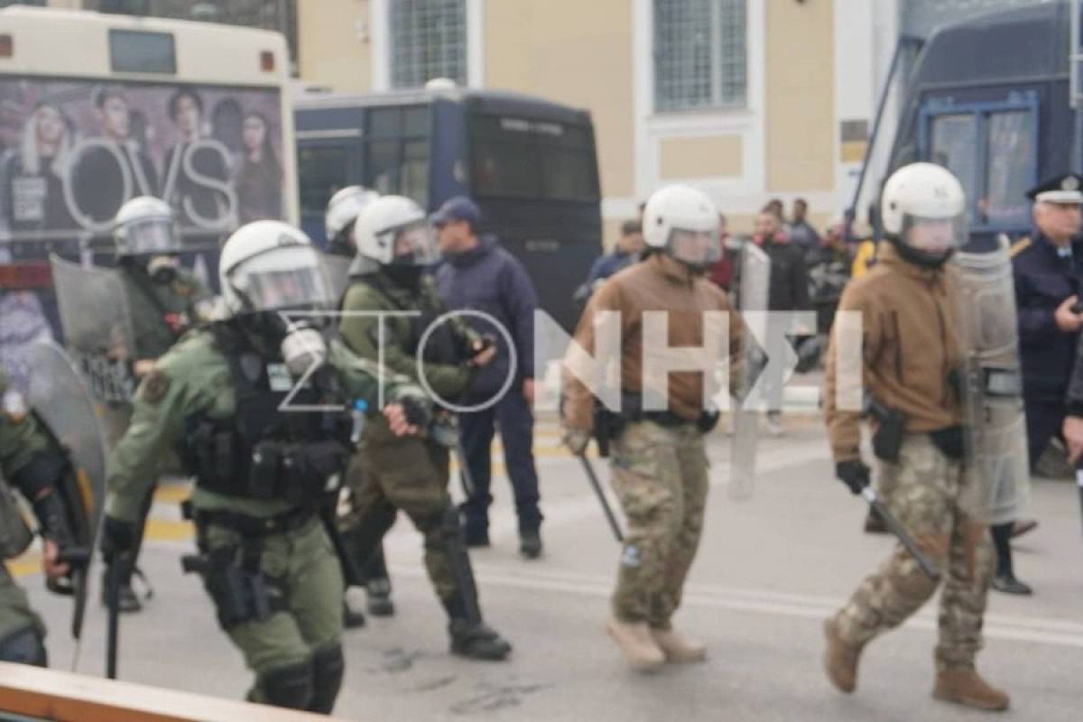 Μυτιλήνη: Η αστυνομία διέλυσε την ειρηνική διαμαρτυρία των προσφύγων