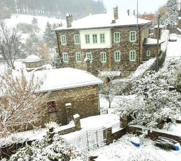 Καιρός: «Στα λευκά» η βόρεια Ελλάδα - Χιόνισε σε χωριά της Φλώρινας