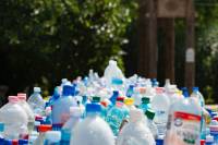 Τέλος στην Ελλάδα τα πλαστικά μιας χρήσης και τα καλαμάκια