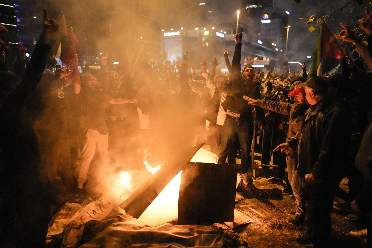 Τουρκία: Συνεχίζονται οι διαδηλώσεις κατά του Ισραήλ – Ένας νεκρός και δεκάδες τραυματίες