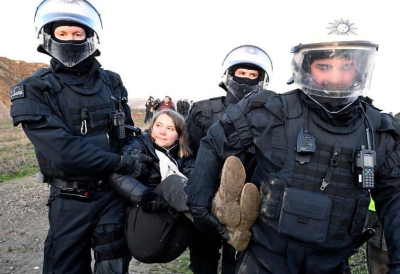 Γκρέτα Τούνμπεργκ: Συνελήφθη από τη γερμανική αστυνομία