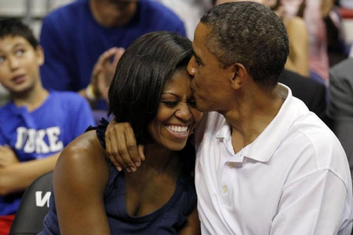 Μισέλ και Μπαράκ Ομπάμα: Οι τρυφερές αναρτήσεις τους για τα 27 χρόνια του γάμου τους (Εικόνες)
