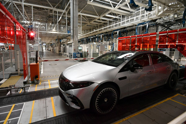 Πυροβολισμοί σε εργοστάσιο της Mercedes στην Στουτγκάρδη - Δύο νεκροί