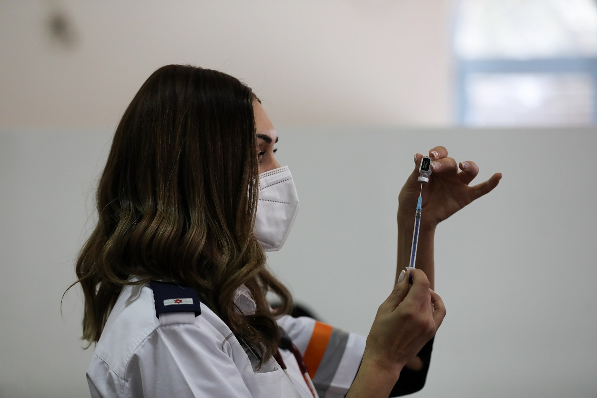 Μετάλλαξη Δέλτα: Το Ισραήλ επισπεύδει τους εμβολιασμούς στις ηλικίες 12-15