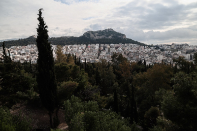 Ο κορονοϊός θερίζει τις γειτονιές της Αθήνας - Οι περιοχές με τα πιο πολλά κρούσματα