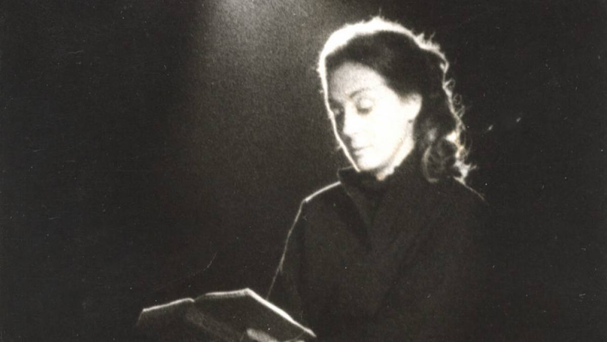 Σπάνιο ντοκουμέντο από το 1979: Η Έλλη Λαμπέτη διαβάζει εκκλησιαστικά κείμενα