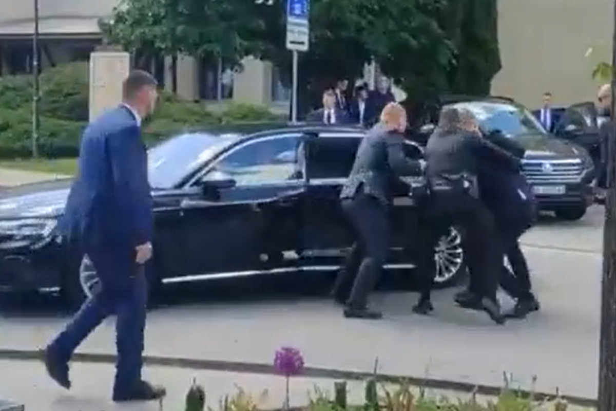 Βίντεο: Η στιγμή των πυροβολισμών κατά του πρωθυπουργού της Σλοβακίας Ρόμπερτ Φίτσο