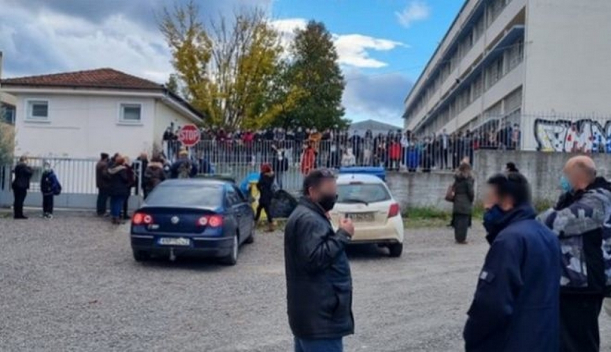 Πιερία: Οι «Θεματοφύλακες» είχαν στοχοποιήσει το σχολείο - «Κλειδώναμε τις πόρτες» λένε οι μαθητές
