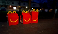 McDonald&#039;s: Πιο ακριβό το τσίζμπεργκερ για πρώτη φορά μετά από 14 χρόνια