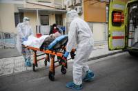 Κορονοϊός: Άλλοι τρεις νεκροί μέσα σε λίγες ώρες - Στα 328 τα θύματα