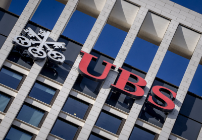 Standard and Poors: Υποβάθμισε την UBS - Αρνητικές οι προοπτικές της