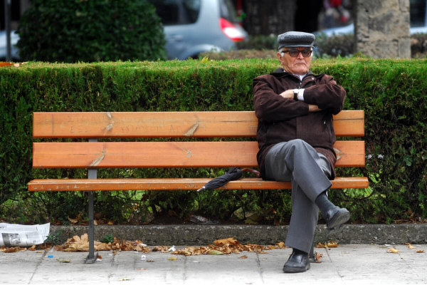 Συνταξιούχοι: Οι αυξήσεις δεν φτάνουν ούτε για μια μάσκα την ημέρα…