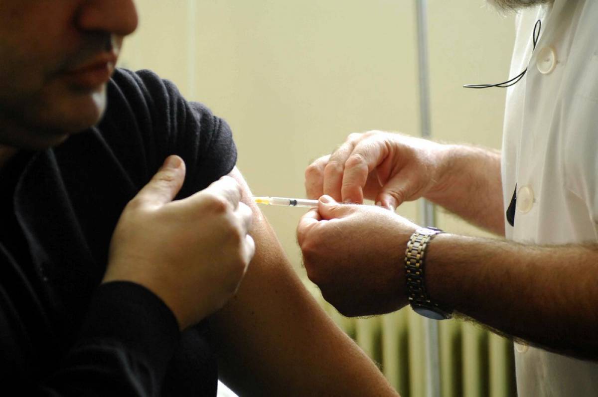 Εμβόλια: Πόσο τα εμπιστεύονται οι Έλληνες; Αποκαλυπτική έρευνα ενόψει μαζικού εμβολιασμού για τον κορονοϊό