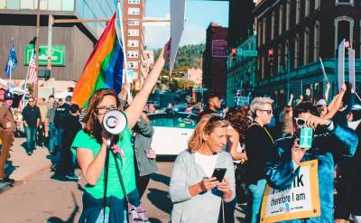 Διαμαρτυρία κατά του Τραμπ από γυναίκες σε πόλεις των ΗΠΑ