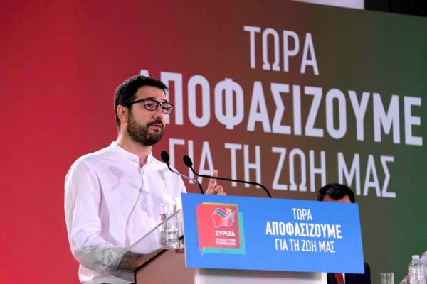 Ηλιόπουλος: Πρόσβαση ανασφάλιστων στη δημόσια υγεία - Επαναφέραμε τη 13η σύνταξη