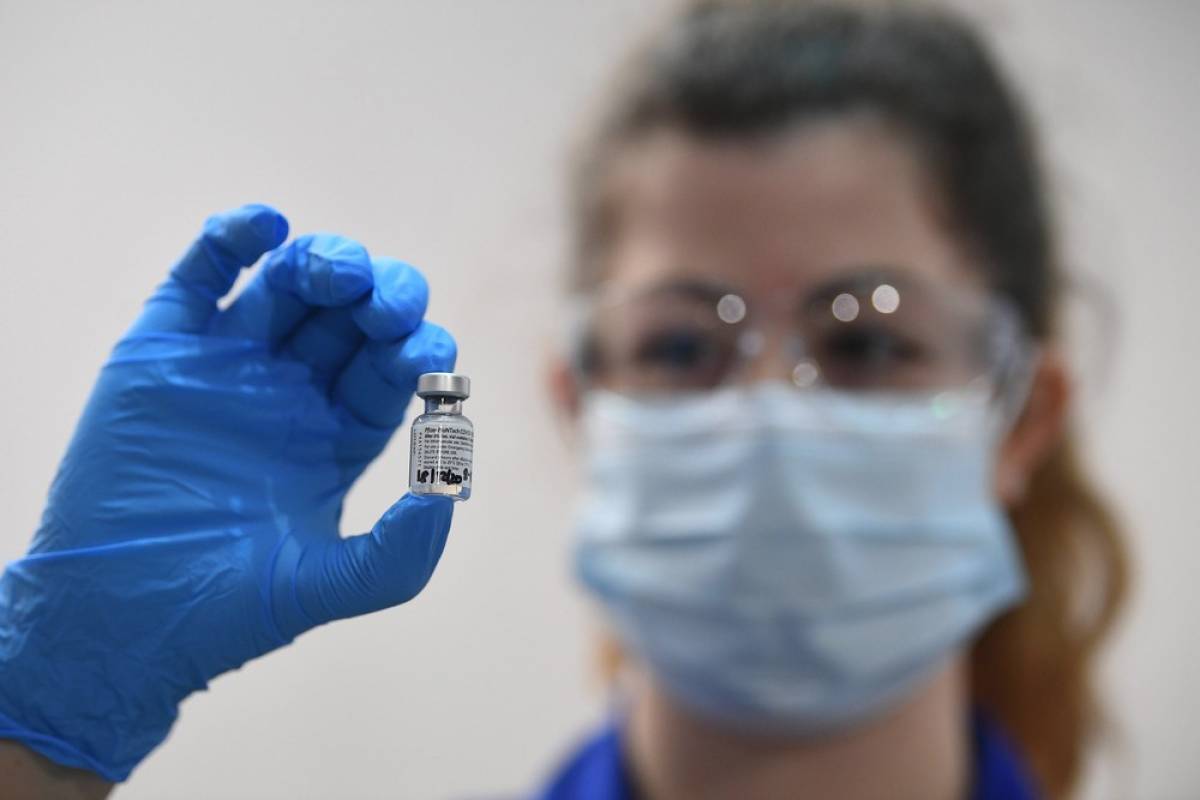 ΗΠΑ: Εγκρίθηκε το εμβόλιο για τον κορονοϊό των Pfizer και BioNTech από την FDA