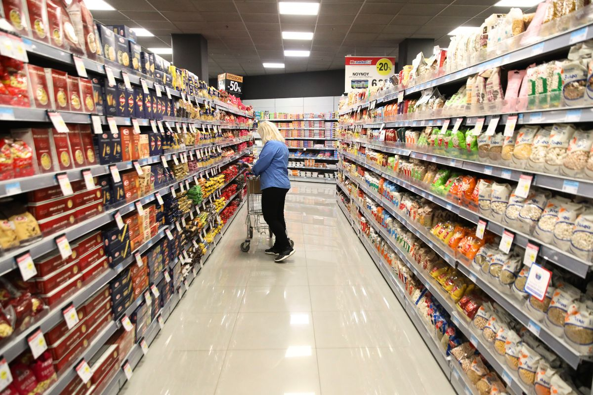 «Συγχωνεύονται» ελληνικά σούπερ μάρκετ και ταράζουν την αγορά