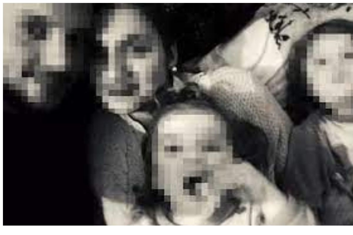 Πάτρα: Τι έψαχνε η μητέρα των τριών κοριτσιών στο Facebook