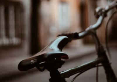 Μειώνεται ο ΦΠΑ και στα κράνη για τους ποδηλάτες