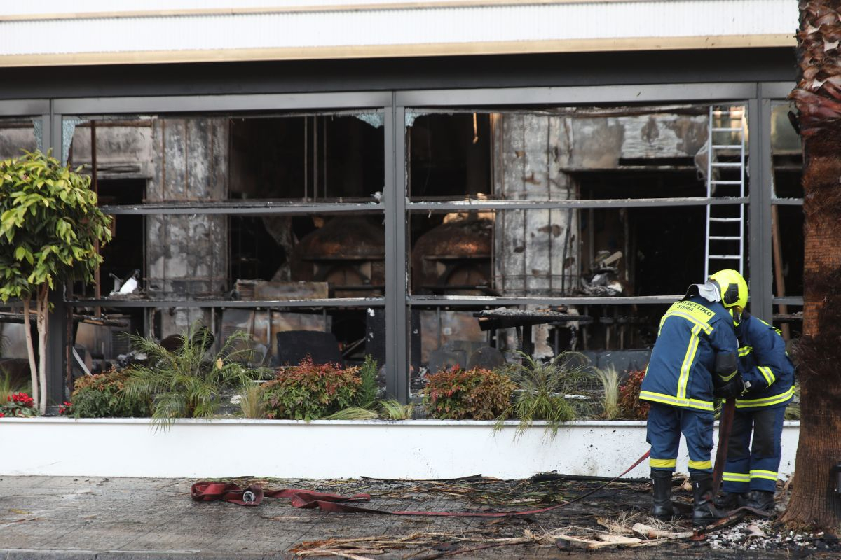 Νέα Σμύρνη: Ποσοστά στο εστιατόριο που κάηκε είχε η Μάρα Δαρμουσλή – Το πιο πιθανό σενάριο για τη φωτιά