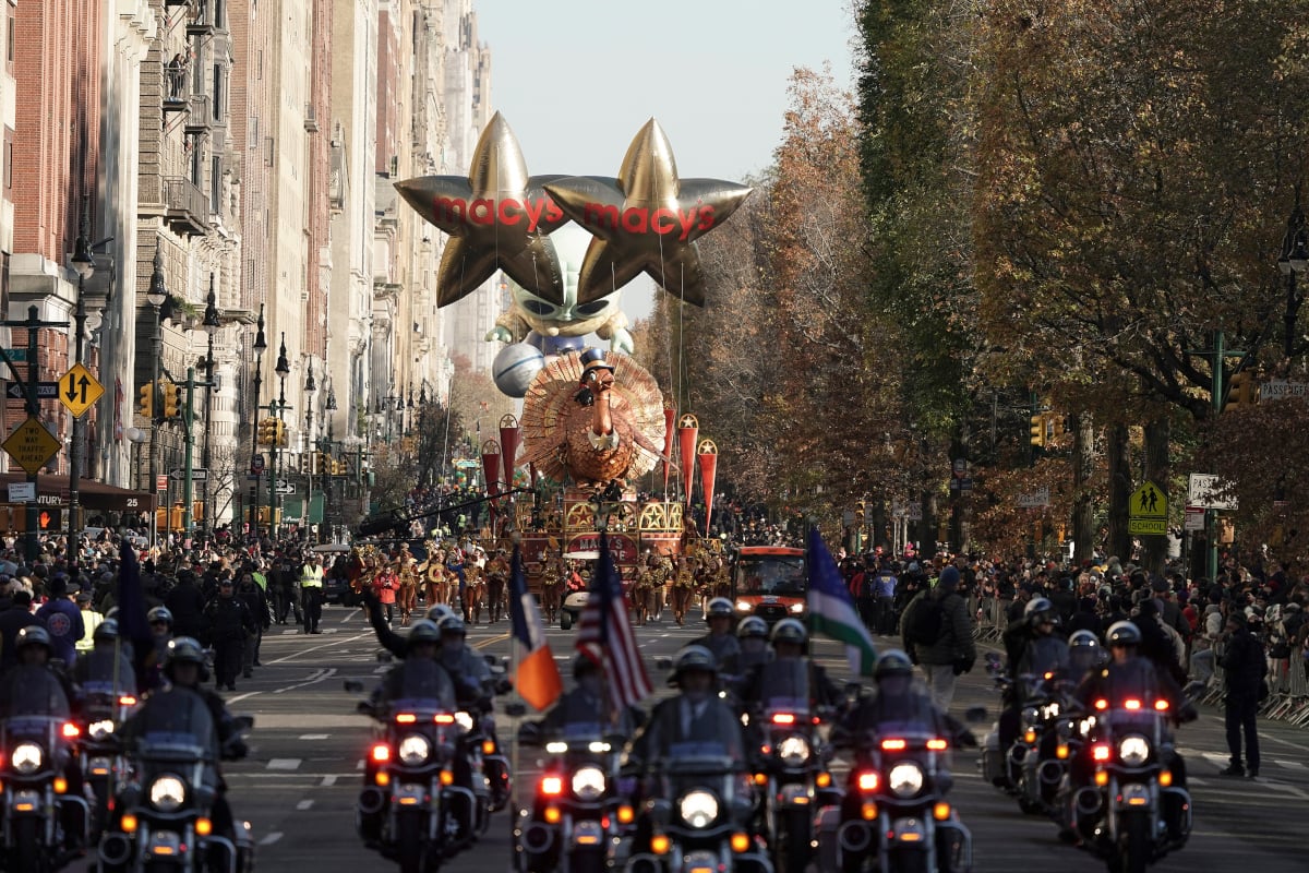 Φαντασμαγορική η παρέλαση για την Ημέρα των Ευχαριστιών στη Νέα Υόρκη (φωτογραφίες)
