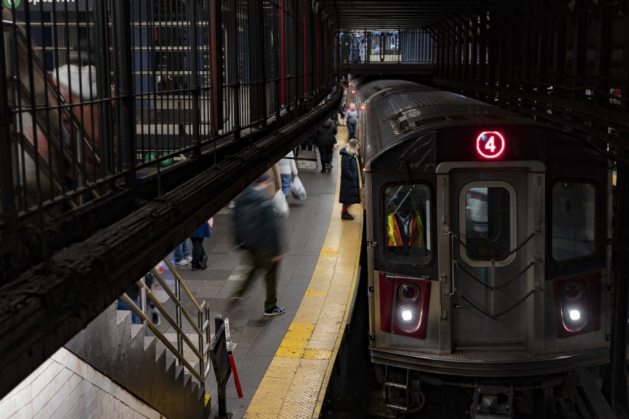 Σκηνές τρόμου στο Μετρό της Νέας Υόρκης: Ένας νεκρός και πέντε τραυματίες από ένοπλη επίθεση