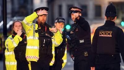 Επίθεση με μαχαίρι στο Λονδίνο: Ένας νεκρός και αρκετοί τραυματίες ⎯ Ο ύποπτος είχε πάνω του ψεύτικα εκρηκτικά