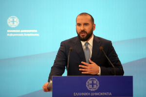 Τζανακόπουλος: «Δίνουμε μάχη για να βελτιώσουμε τη ζωή των πολιτών»