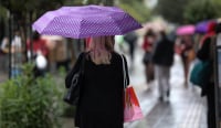 Meteo: Καταιγίδες και ισχυροί άνεμοι την Τρίτη - Βροχές στην Αττική