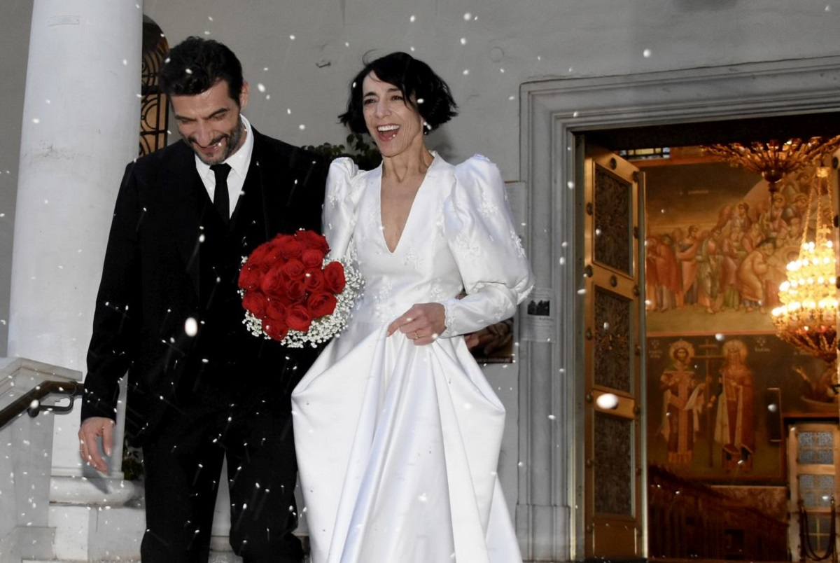 Νίκος Κουρής - Έλενα Τοπαλίδου: Οι πρώτες εικόνες από τον γάμο τους