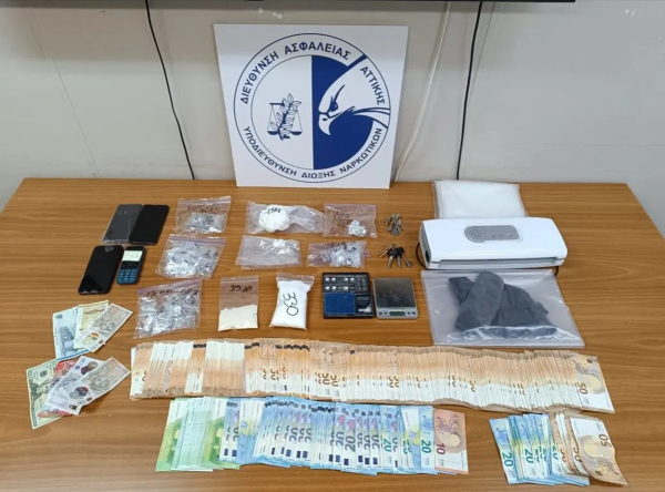 Δύο συλλήψεις για διακίνηση κοκαΐνης στην Αττική