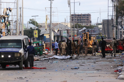 Σομαλία: Τουλάχιστον 100 νεκροί και 300 τραυματίες από επίθεση αυτοκτονίας