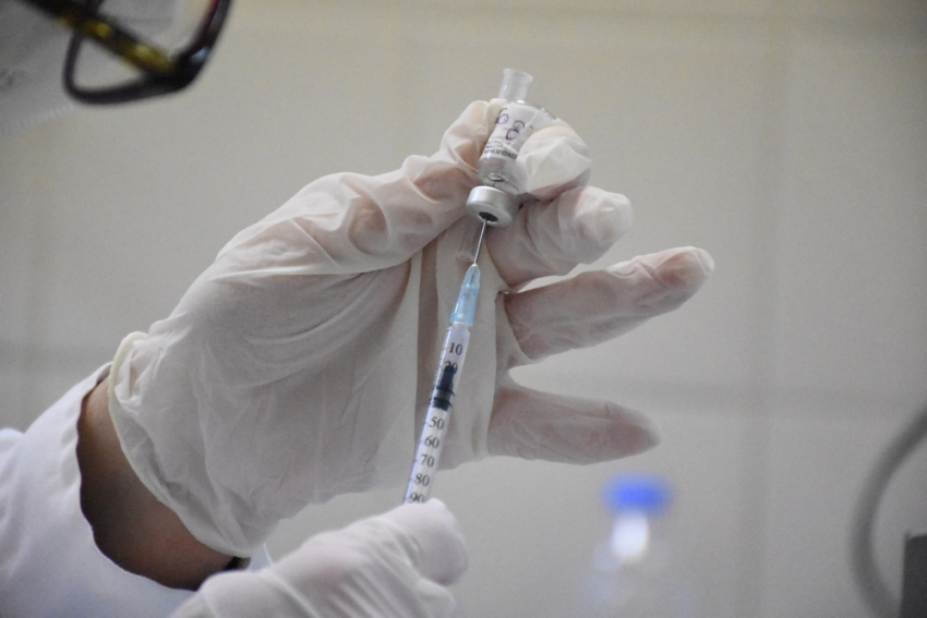 Εμβόλιο κορονοϊού: Είναι μια δόση αρκετή για όσους έχουν νοσήσει;