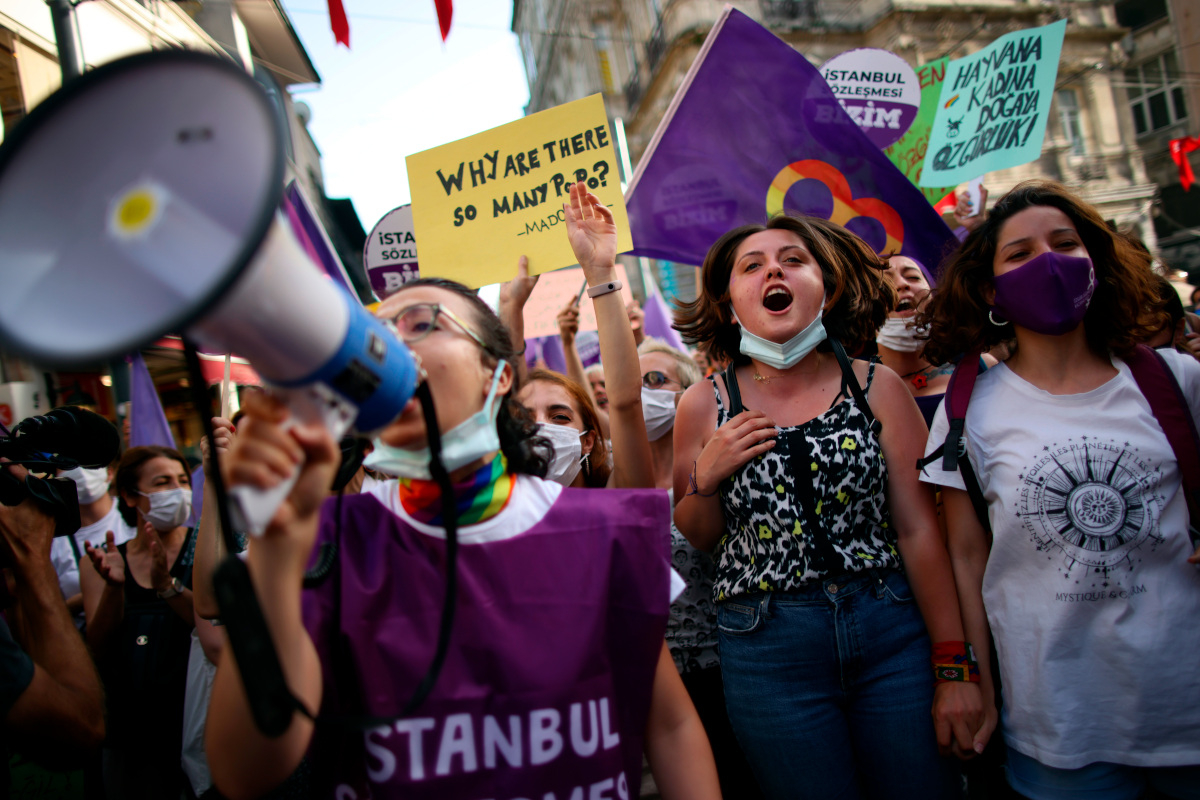 Σύμβαση της Κωνσταντινούπολης: «Πράσινο» φως για την καταπολέμηση της βίας κατά των γυναικών