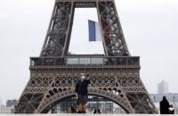 Γαλλία: Κοντά σε επίπεδα ρεκόρ τα κρούσματα