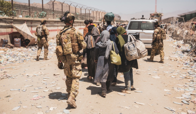 Αφγανιστάν: «Ασφαλή διέλευση» για όσους φύγουν μετά τον Αύγουστο ζητά ο Μπόρις Τζόνσον