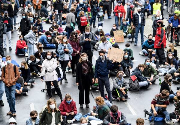 Γερμανία: Από πάρτι στην καραντίνα για 950 άτομα